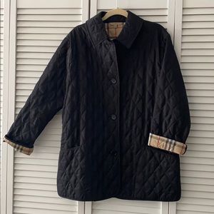 Classic Burberry London Women’s quilted jacket!